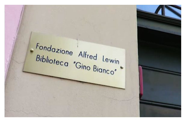 L'ingresso della Fondazione e della Biblioteca