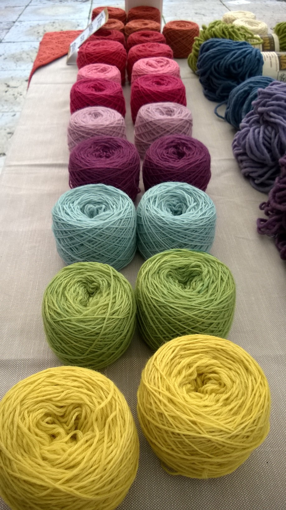 alcuni colori su lana