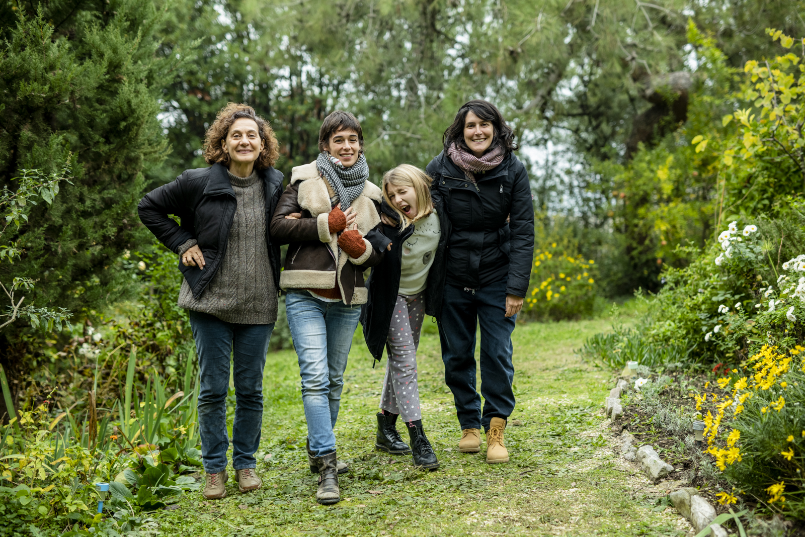 Il cast del cortometraggio Verso Casa (Diane Fleri, Isabella Carloni, Daniela Sciamanna) con la regista Giulia Casagrande