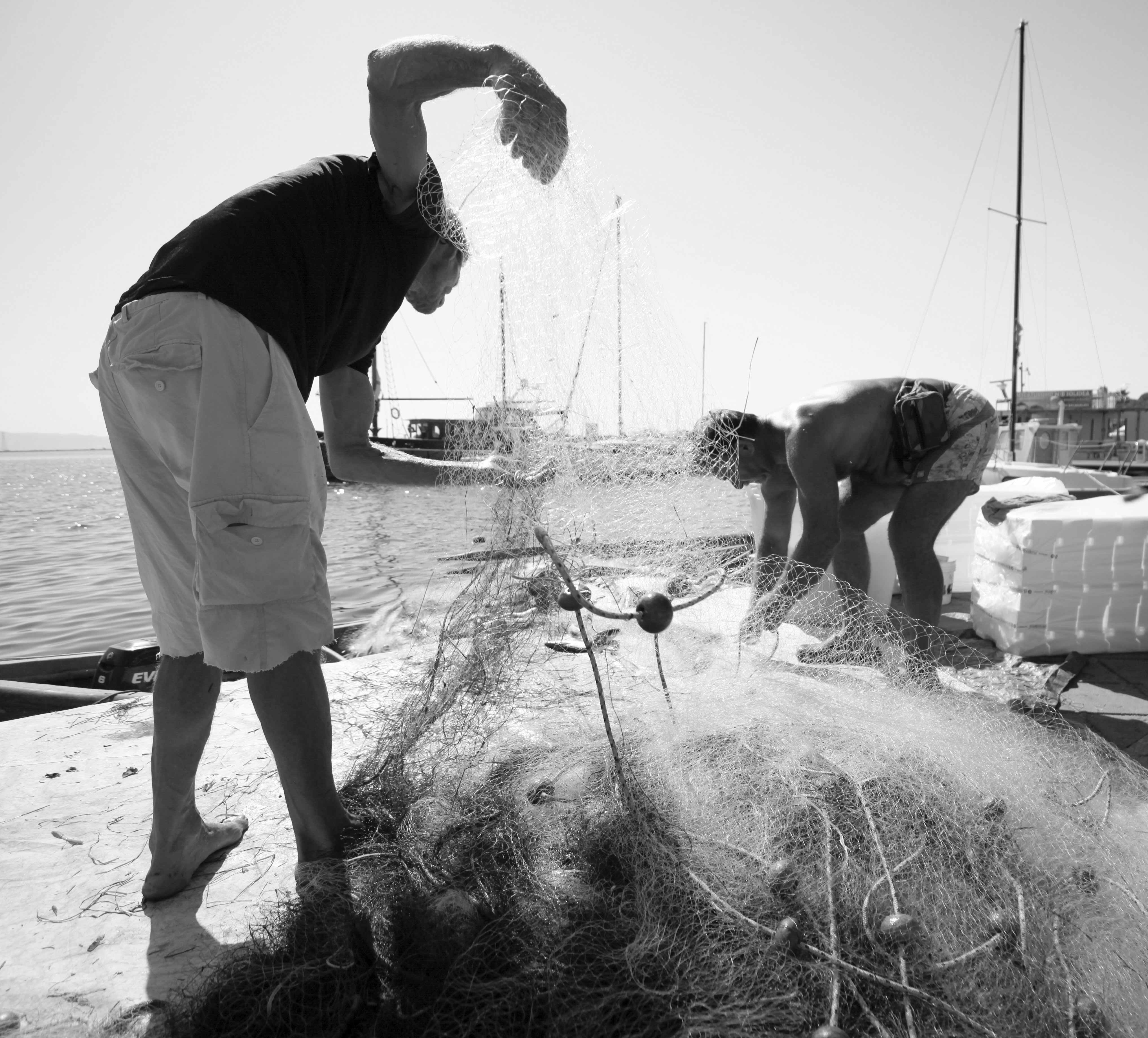 Pescatori: molo di Sant'Antioco / Fishermen: harbour, Sant'Antioco