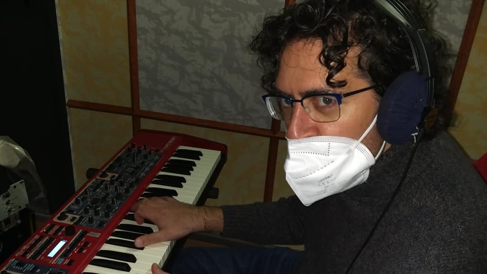 Lello Petrarca - Hammond, rhodes, synth e voce