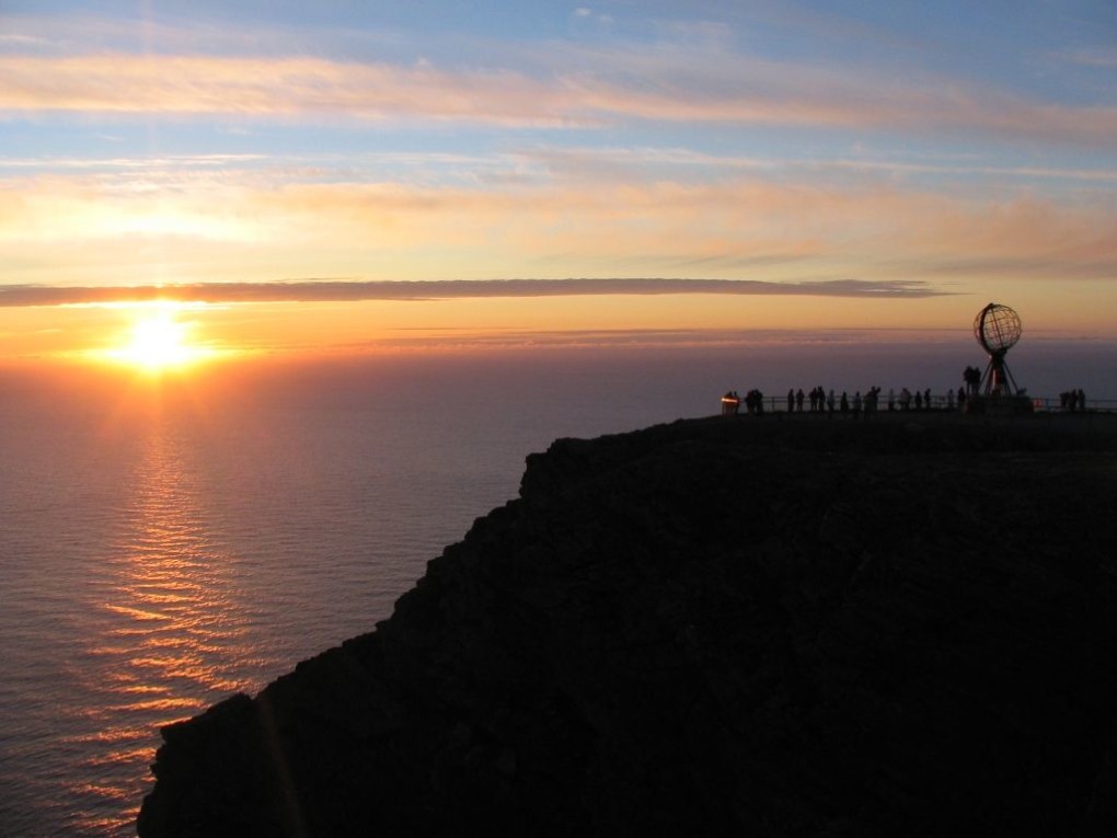 Inseguendo Capo Nord con un monocilindrico da 75000 km...