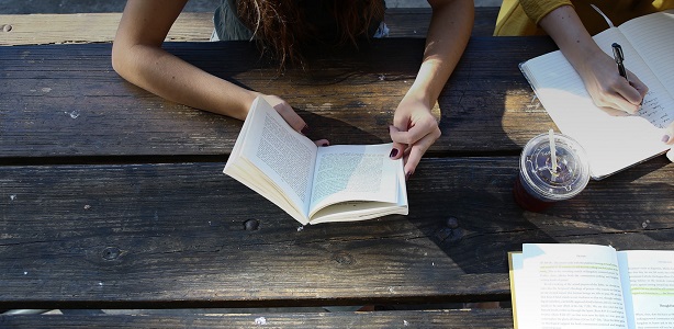 PROGETTO EDITORIALE
(Violenza sulle donne)