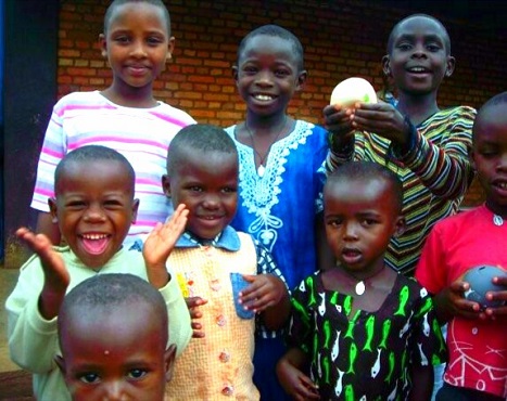 Sostieni i piccoli ospiti del Centro Nutrizionale di Rutongo, Rwanda.