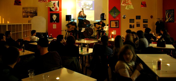 Da casa del #popolo a casa di tutti - lo storico Circolo Dravelli di Torino affronta anche il Covid-19