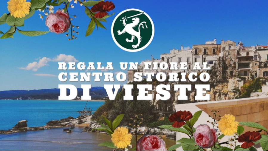 Regala un fiore al centro storico di Vieste