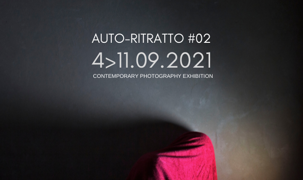 AUTO-RITRATTO #02 / fotografia contemporanea /
La creatività durante l'isolamento sociale /