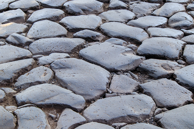 A PIEDI LUNGO LA VIA APPIA
da Roma a Brindisi