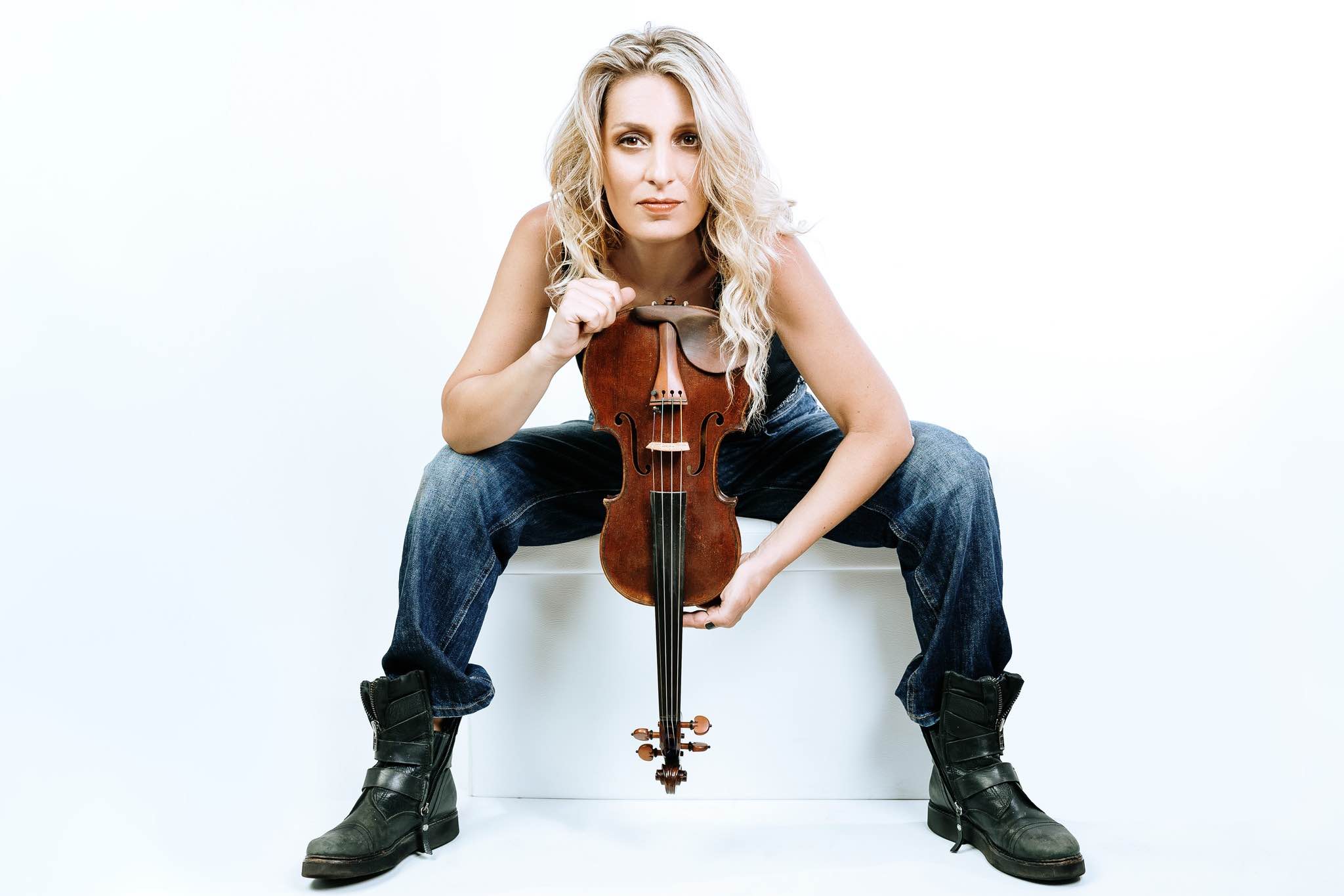 mariaFausta  // LATO BLUES //
Nuovo Album Violino e Voce