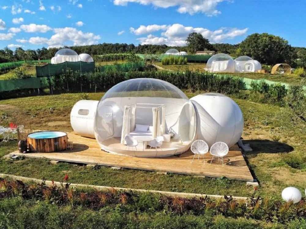 Scopri l'esperienza del Bubble Hotel: Contribuisci alla creazione di un'oasi di relax in Campania