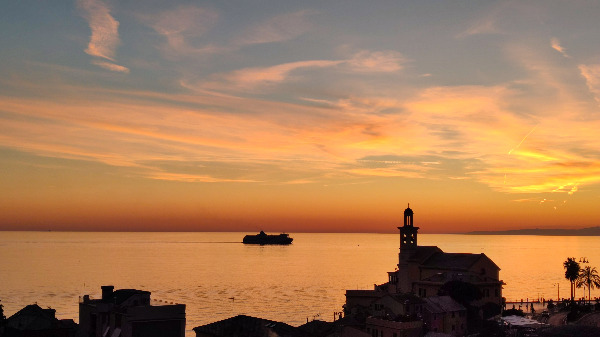 Boccadasse ti Aspetta: sostieni la costruzione di un sogno, prenota la tua vacanza