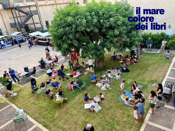 Il Mare colore dei Libri: salviamo il festival