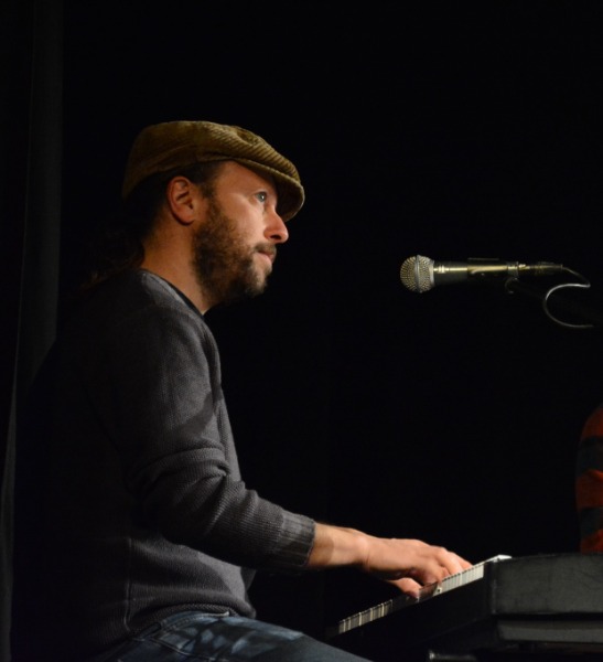 Unisciti alla campagna per il nuovo album di Riccardo Maccabruni!