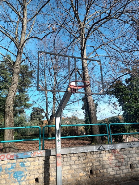 Compriamo il tabellone da basket della pista di Genazzano