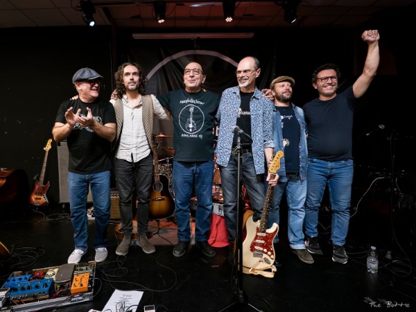 Unisciti a noi per sostenere il prossimo album dei Mandolin' Brothers!