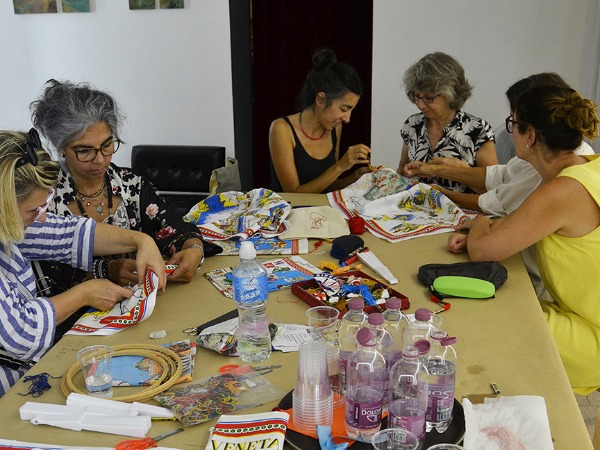 Ricamare la pace in Sardegna - Aiutaci a costruire una mappa collettiva delle azioni e delle buone pratiche che nel territorio si oppongono alle economie della guerra e dello sfruttamento.