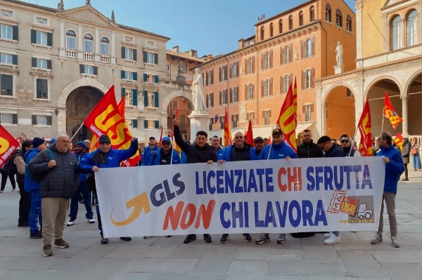 Sostegno ai lavoratori licenziati negli appalti GLS