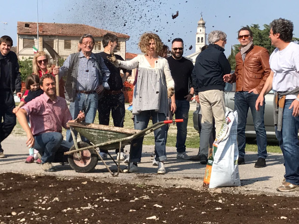 ADOTTA IL PRATO ADOTTA IL PRATO