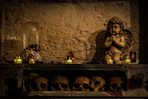 De-Criptare la Bellezza - Riportiamo alla luce la Cripta di Santa Candida De-Criptare la Bellezza - Riportiamo alla luce la Cripta di Santa Candida
