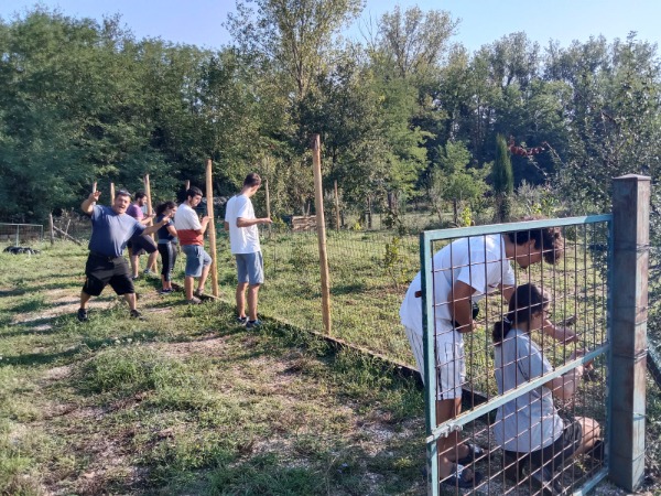 "Dalla Natura la solidarietà: uniamo le mani per una raccolta fondi" "Dalla Natura la solidarietà: uniamo le mani per una raccolta fondi"