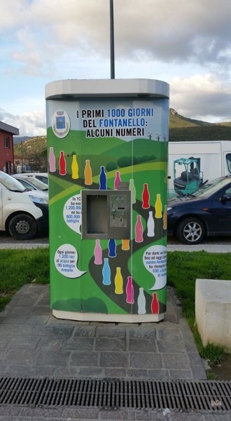 Fontane Solidali : l'Acqua dei nostri Fontanini a casa dei Nonni Fontane Solidali : l'Acqua dei nostri Fontanini a casa dei Nonni