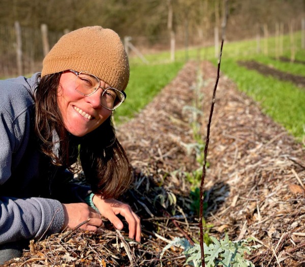 FATTORIA CEBON — UN ECOSISTEMA DA COSTRUIRE INSIEME Agroecologia e rigenerazione per coltivare cibo, conoscenza e nuove possibilità. FATTORIA CEBON — UN ECOSISTEMA DA COSTRUIRE INSIEME Agroecologia e rigenerazione per coltivare cibo, conoscenza e nuove possibilità.