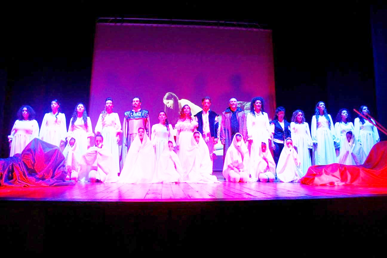 SOGNANDO IL PALCOSCENICO!
Tre grandi storie d'amore attraverso tre grandi opere musicali! SOGNANDO IL PALCOSCENICO!
Tre grandi storie d'amore attraverso tre grandi opere musicali!