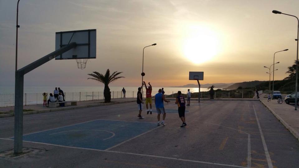 Playgroundlife.it
Cerca e trova il campetto più vicino a te!
Aiutaci a sviluppare l'App desiderata da tutti i cestisti d'italia!!